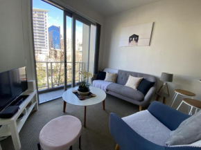 Luxury one bed in the heart of the CBD *FREE WIFI*